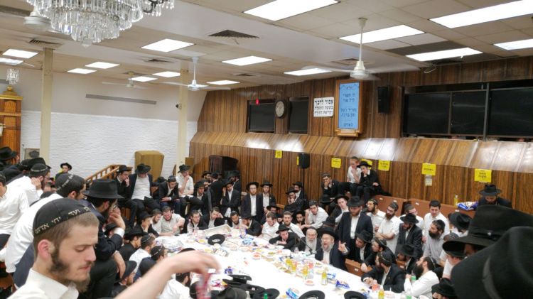 הרב אופן והרב וולף התוועדו ב770