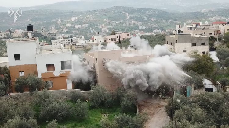 כוחות צה''ל הרסו את ביתו של רוצח יהודה דימנטמן הי"ד