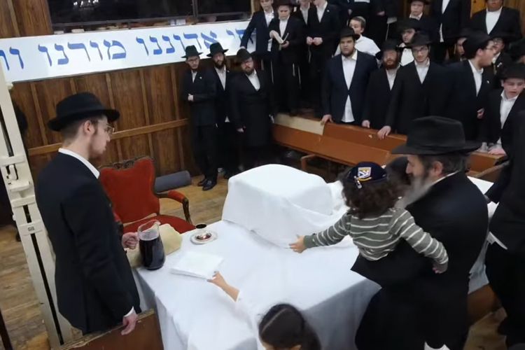 אמש: מעמד כוס של ברכה במוצאי חג השבועות