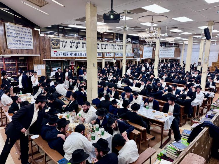 85 שנה: ב770 ציינו את יום הבהיר בהתוועדות חסידית