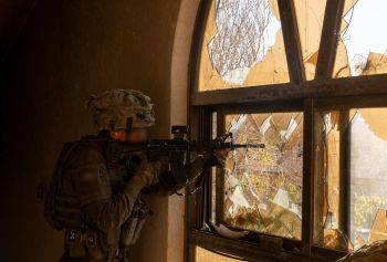 מהלומות קשות לחיזבאללה ולאיראן – ונסים גלויים בעורף