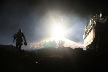 התקיפות מתרחבות: חיזבאללה מוכה, איראן נחלשת ולחץ על המשטר