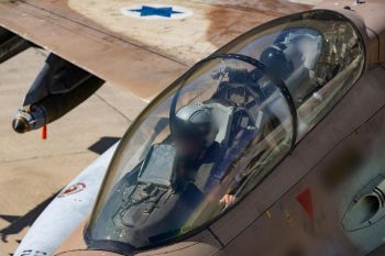 איראן במשבר מלחמתי: שר ההגנה חוסל, המשטר מתערער