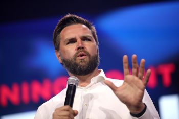 המו"מ תקוע, המתיחות גוברת: איראן ולבנון על סף הסלמה