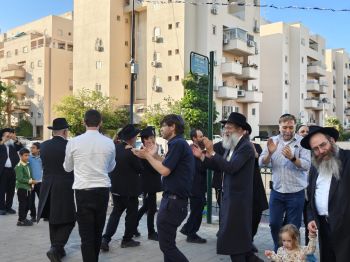 מעמד היסטורי ומרגש בפתח תקווה: נחנך "משעול 770 – מרכז חב"ד העולמי" בשכונת הדר גנים
