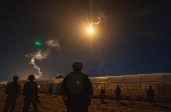 המתיחות נמשכת: הלחץ על איראן גובר והלחימה מתרחבת