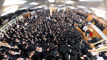 ארבעים ושמונה שעות של התעלות ושמחה בבית משיח 770