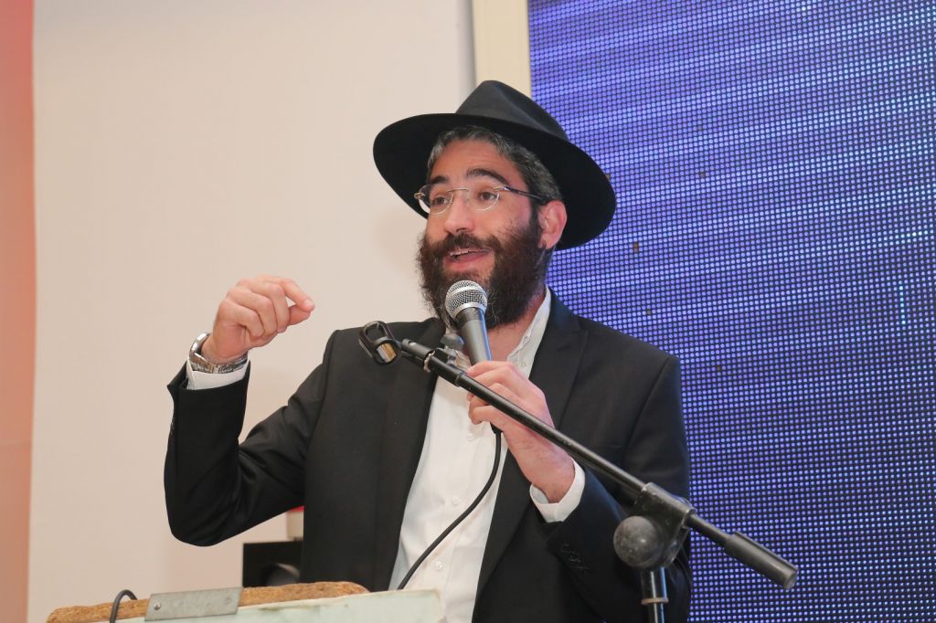 הרב יוסי טאוב במשא על הדבר מלכות