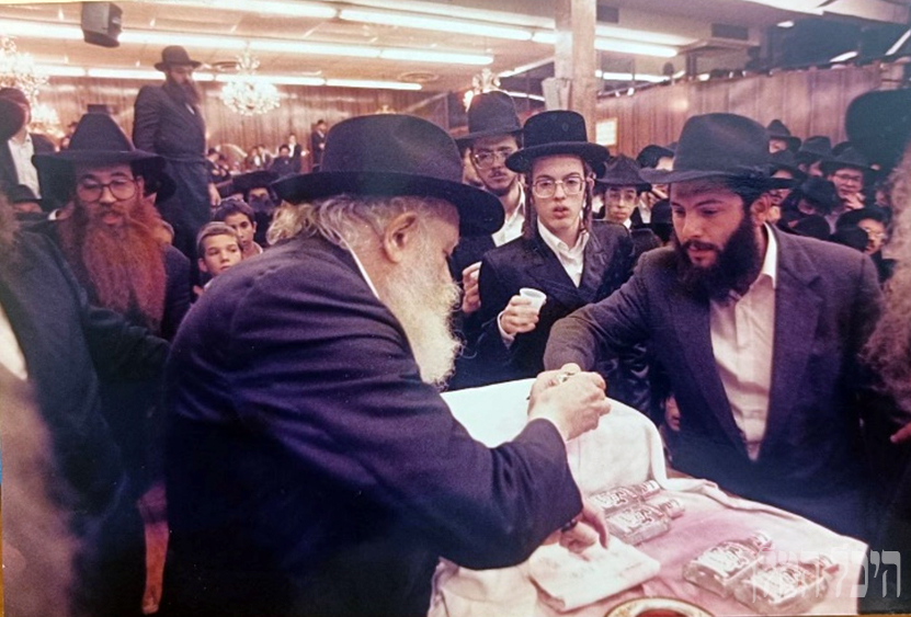 מוצאי שבועות תשמ"ט