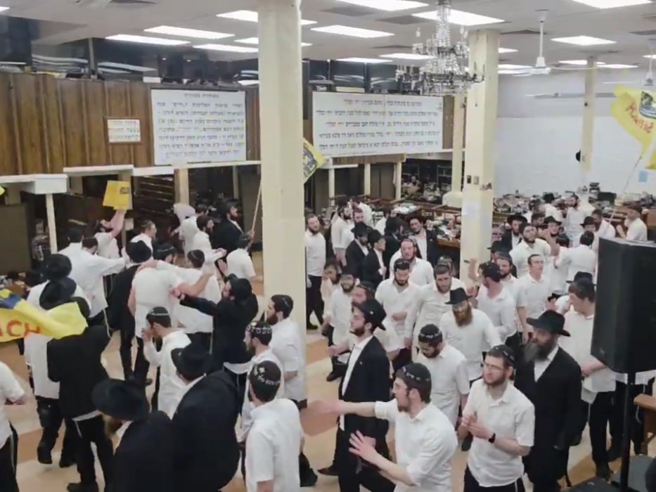 אמש ב-770: "כאדאראם"! ריקודי שמחה סוערים