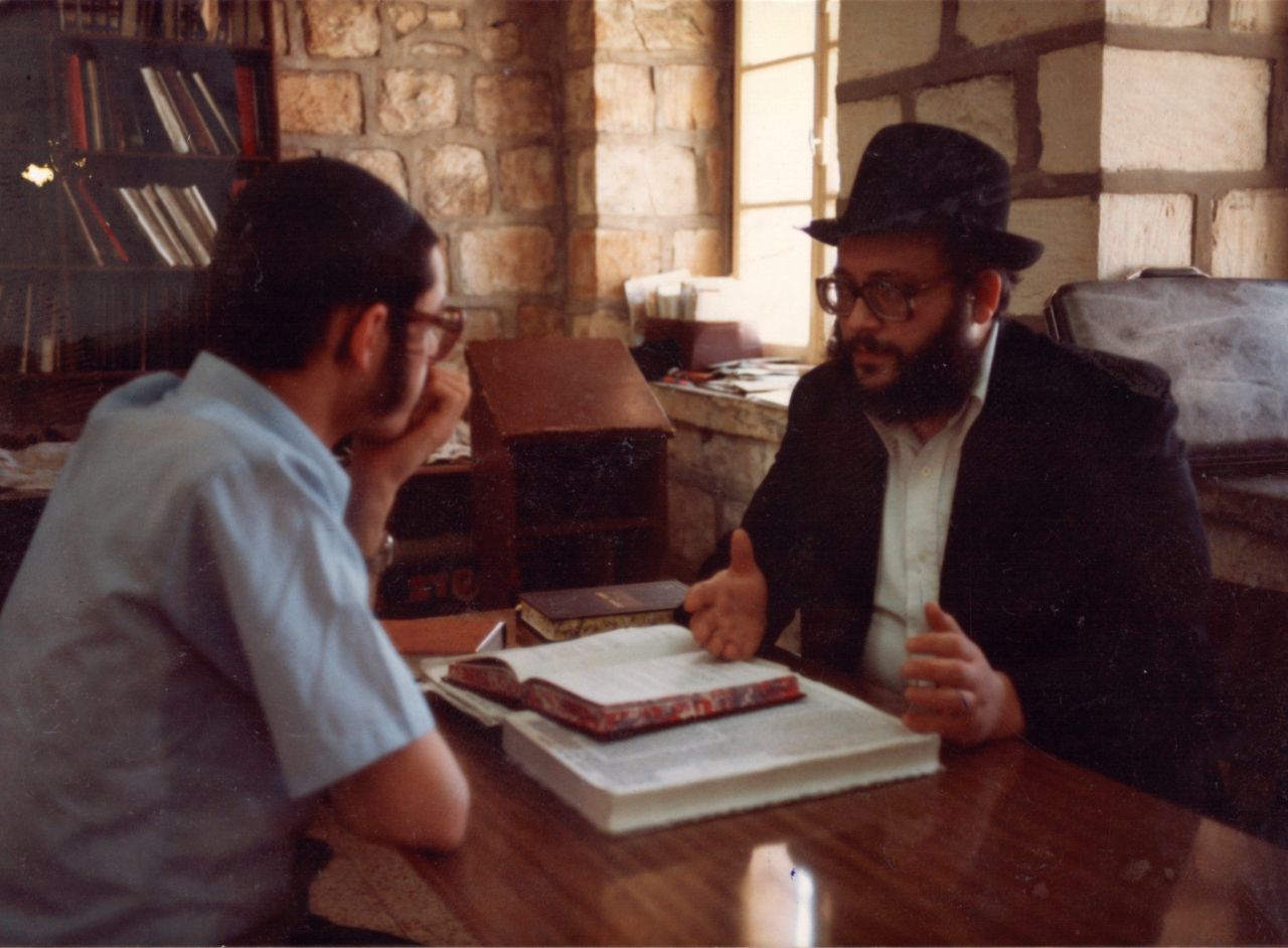 השליח, הראש ישיבה, המשפיע. | גלריה משנותיו המוקדמות