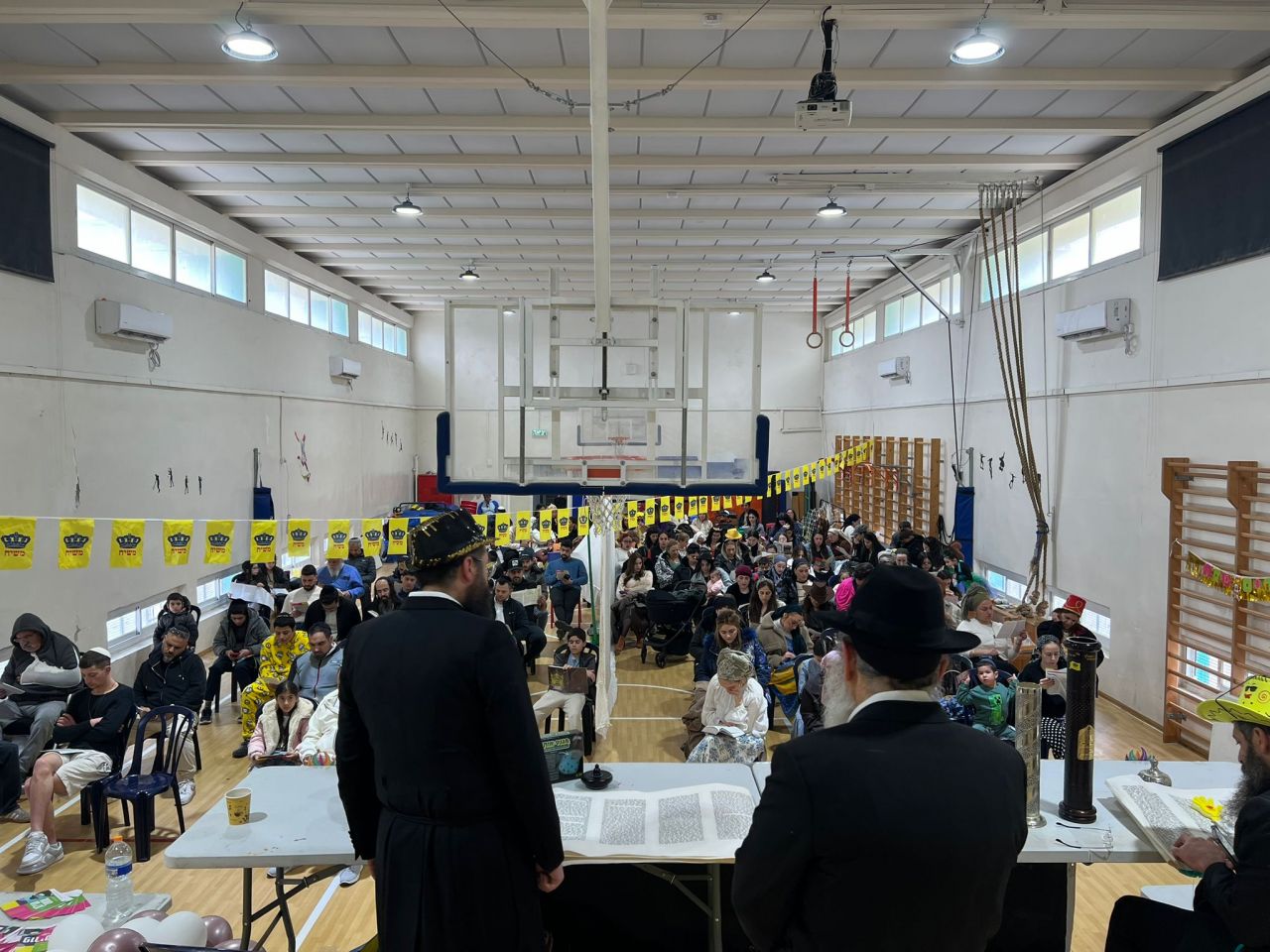 בית חב"ד גילה א' חגג פורים שלא נראה כמותו בשכונה