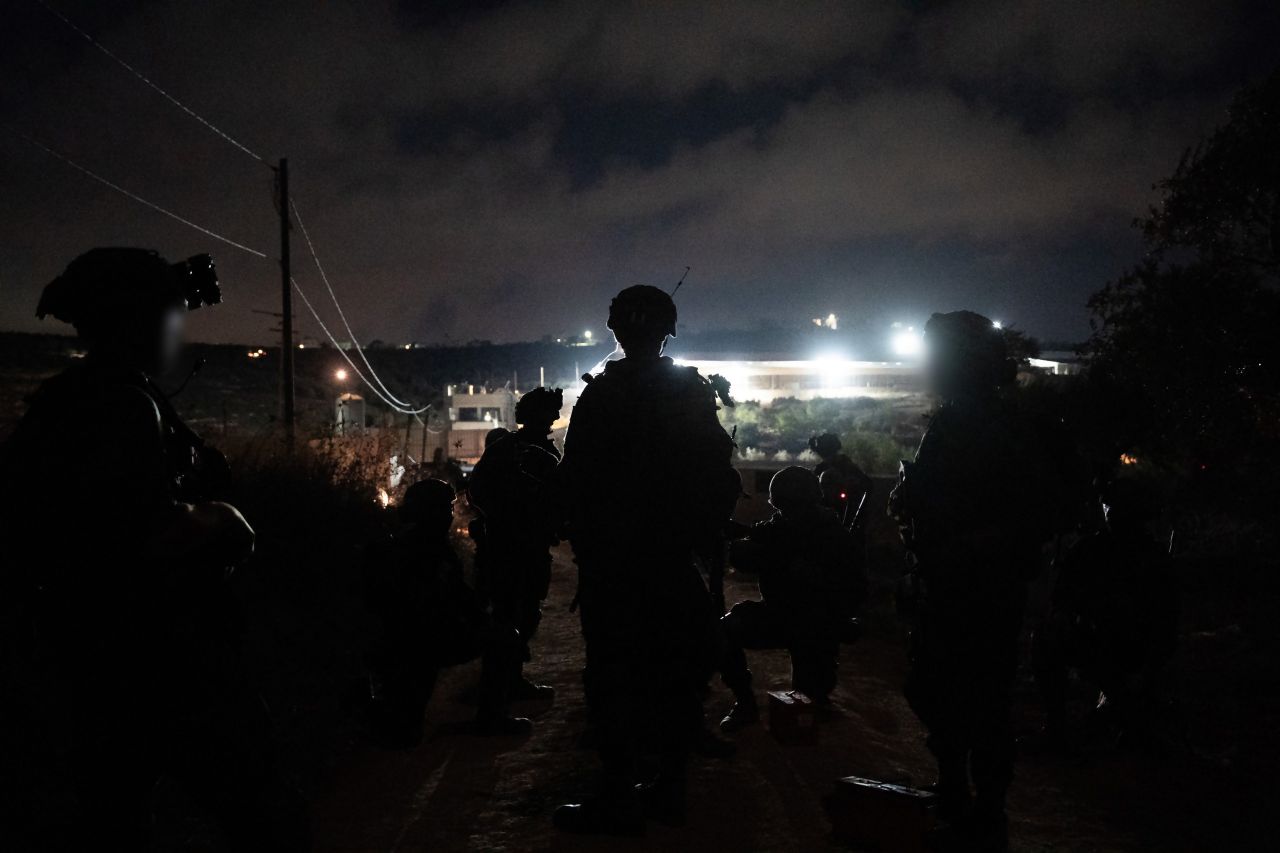 הרמטכ"ל מזהיר מהסלמה, טראמפ מאיים להשמיד את איראן