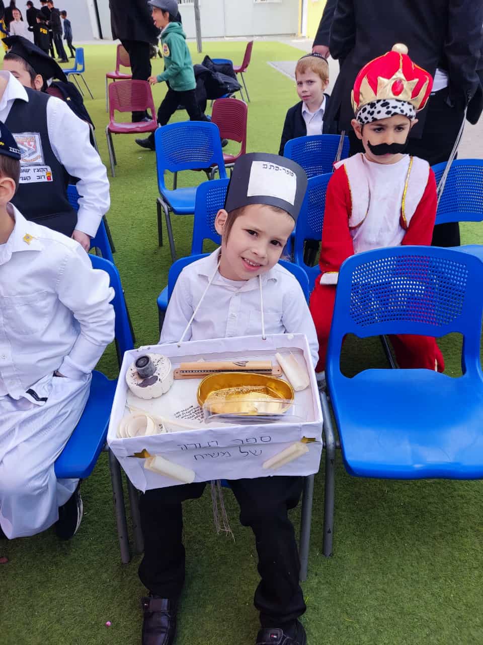 סופר סת"ם - ספר תורה של משיח