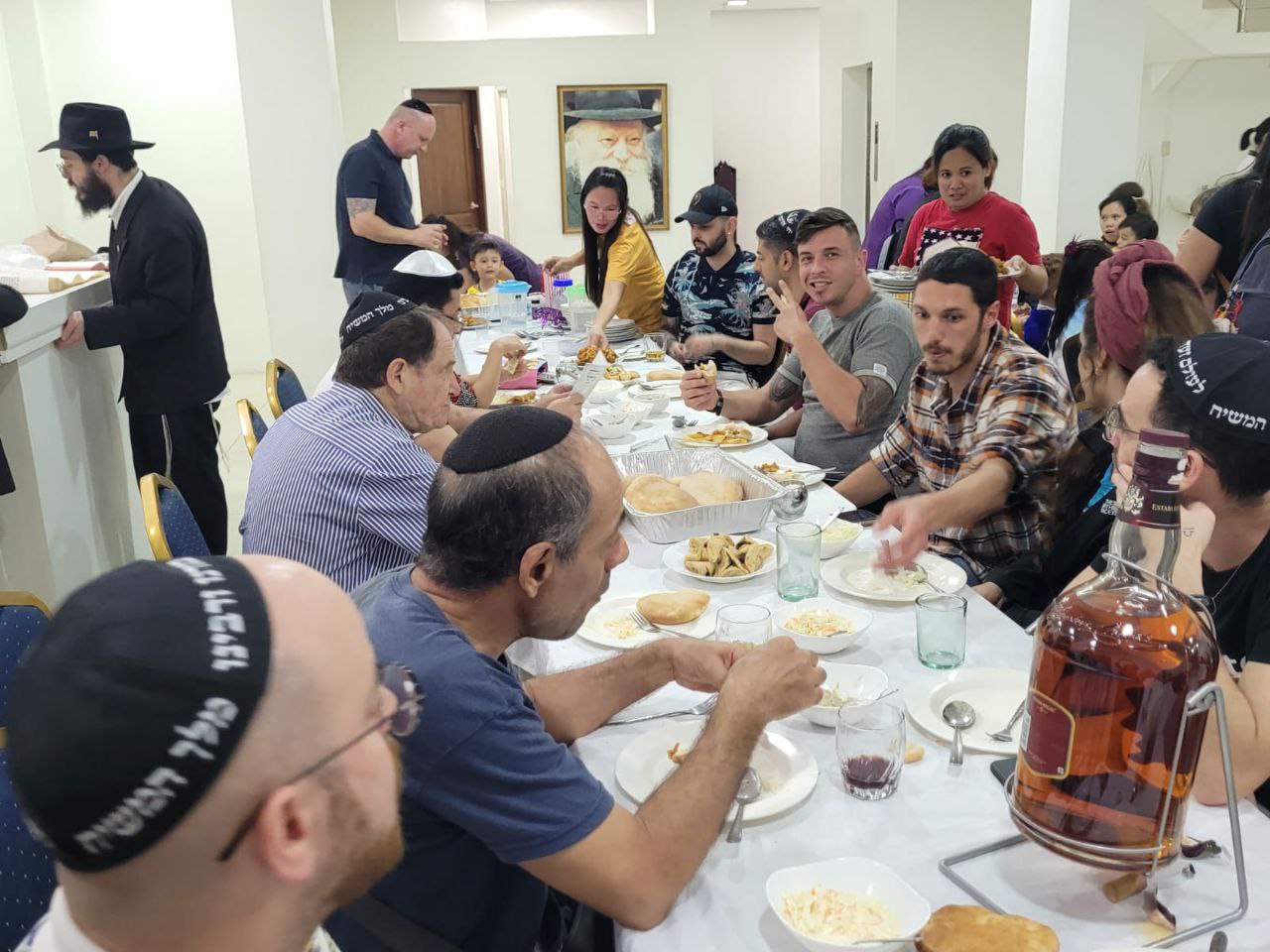 חגיגות פורים במנילה