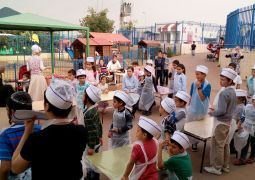 ילדי עוטף ירושלים אופים מצות עגולות