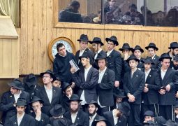 הרבי שליט״א מלך המשיח קיבל את האורחים ל׳יחידות כללית׳