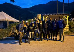 שלושה מטיילים, רבי אחד: מבצע החילוץ הדרמטי בקולומביה