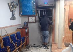 גל הטרור: מחבלים שרפו בית כנסת ברמלה