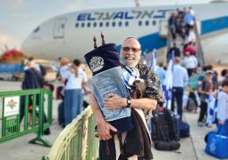 גל עליה אדיר: מספר שיא של עולים חדשים לארץ ישראל