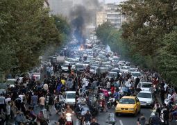 המחאה באיראן מתפשטת, סימנים ללחץ בשלטון