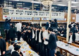 שמחה עצומה בהתוועדות ראש חודש כסלו ב770