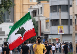 איראן בוערת: המשטר מתערער, ארה״ב נערכת להתערבות צבאית