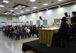 בהשתתפות אדמורי"ם ורבני עמנואל, כינוס תורה בעניני גאולה ומשיח