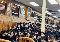 "לך ה' הצדקה" גלריה ממוצאי שבת סליחות ב770