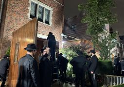 'הרחמן הוא יקים לנו את סוכת דוד': הוקמה סוכת מלך משיח